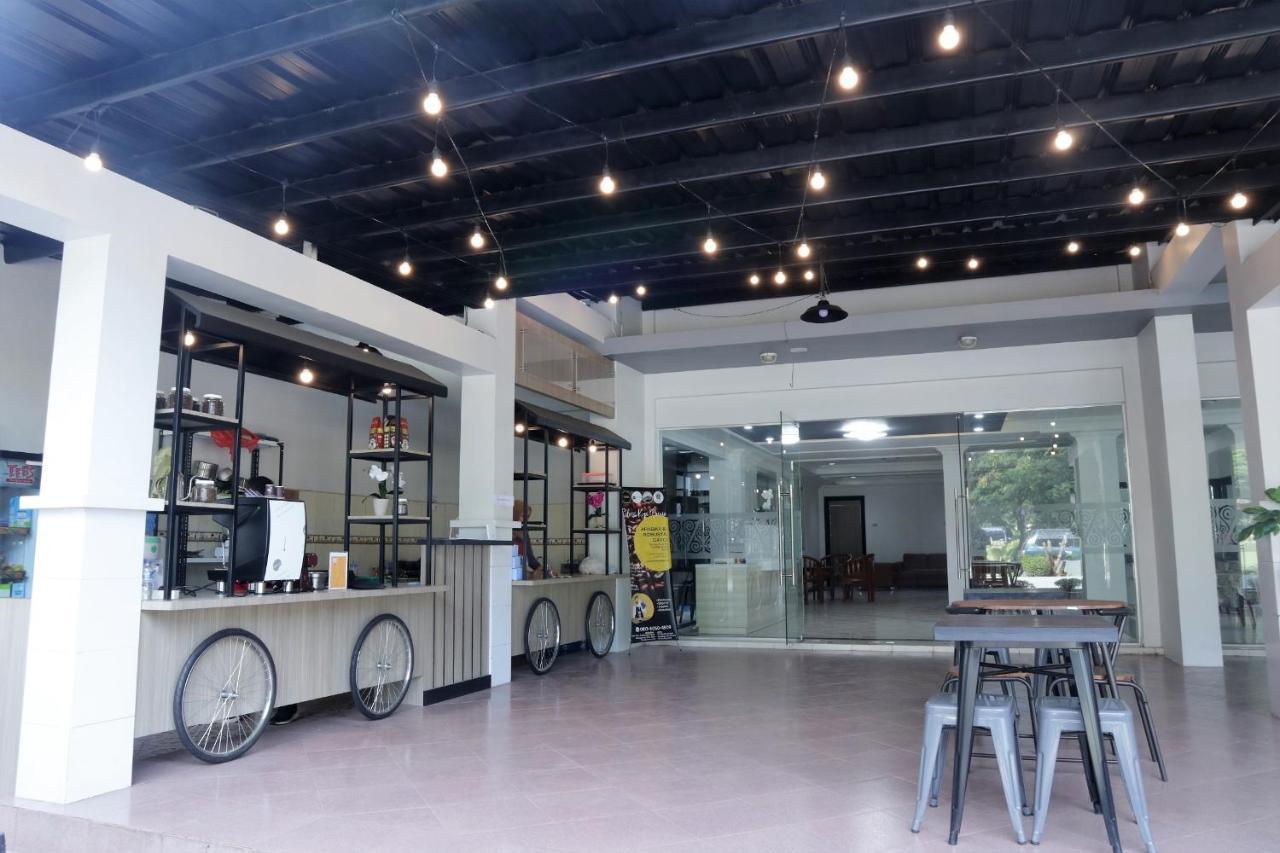 Plum Hotel Lading Banda Aceh Exterior foto